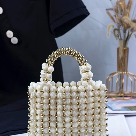 Handbags - Beautiful Pearl bag